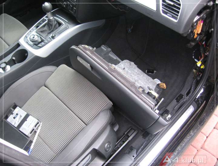 Filtr kabinowy wymiana Audi A4 B8 Audi A4 Klub Polska